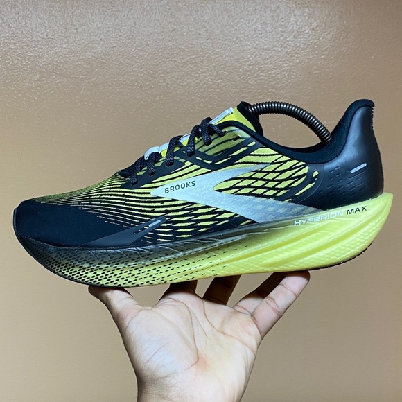 Brooks Hyperion Max Men’s Running Sneakers “Black Blazing Yellow White” Size 11 - Picture 8 of 17